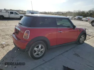2007 MINI Hardtop z VIN WMWMF33547TT54263, wystawiony jako Copart lot #53400615 z przebiegiem 66 067 mil mil oraz Szkoda całkowita • Salvage title. Historia ofert i sprzedaży dostępna na DreamBid. Obrazek 3.