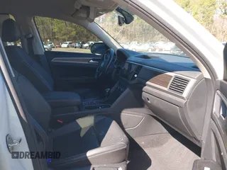 2021 Volkswagen Atlas SE z VIN 1V2DP2CA5MC511140, wystawiony jako IAAI lot #41703130 z przebiegiem 113 922 mil mil oraz . Historia ofert i sprzedaży dostępna na DreamBid. Obrazek 5.