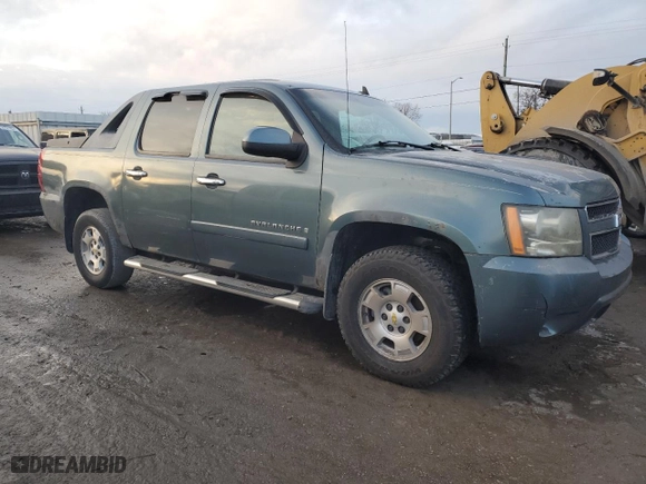 2008 Chevrolet Avalanche LS with VIN 3GNFK12358G172847, listed as a Copart auction lot 43667645 with 196,049 mi miles and Clean Title. Bid and sale history available at carsss.com. Image 4.