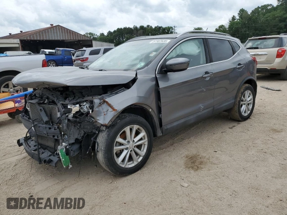 2017 Nissan Rogue SV with VIN JN1BJ1CP4HW013785, listed as a Copart auction lot 57387635 with 139,103 mi miles and Salvage title. Bid and sale history available at DreamBid. Image 1.