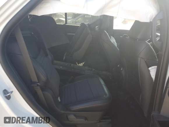 2025 Ford Explorer ST-Line with VIN 1FMUK7KH9SGA88477, listed as a Copart auction lot 49815455 with 3,822 mi miles and Salvage title. Bid and sale history available at DreamBid. Image 12.