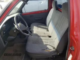 1994 Toyota Pickup z VIN 4TARN81A5RZ171295, wystawiony jako Copart lot #46826295 z przebiegiem 346 964 mil mil oraz Szkoda całkowita • Salvage title. Historia ofert i sprzedaży dostępna na DreamBid. Obrazek 7.
