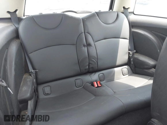 2011 MINI Hardtop with VIN WMWSU3C54BT183455, listed as a IAAI auction lot 42117672 with 130,530 mi miles and . Bid and sale history available at DreamBid. Image 8.