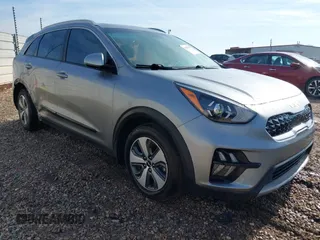2022 Kia Niro LXS with VIN KNDCB3LC5N5512717, listed as a IAAI auction lot 41453629 with 94,756 mi miles. Bid and sale history available at carsss.com. Image 1.