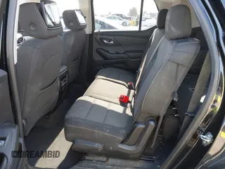 2019 Chevrolet Traverse LT Cloth z VIN 1GNEVGKW7KJ208656, wystawiony jako IAAI lot #42373422 z przebiegiem 132 863 mil mil oraz . Historia ofert i sprzedaży dostępna na DreamBid. Obrazek 8.