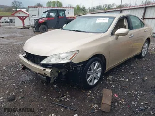 2007 Lexus ES 350 with VIN JTHBJ46G272101832, listed as a IAAI auction lot 41924490 with 156,730 mi miles. Bid and sale history available at carsss.com. Image 2.