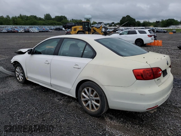 2013 Volkswagen Jetta SE с VIN 3VWDP7AJ3DM363552, выставлен на аукционе Copart как лот 57640685 с пробегом Не указан миль и Списание • Salvage title. История ставок и продаж доступна на DreamBid. Изображение 2.