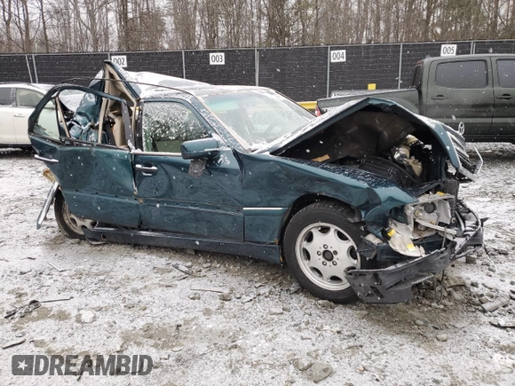 1998 Mercedes-Benz C 230/260/280/320 z VIN WDBHA23G7WA578330, wystawiony jako Copart lot #58569875 z przebiegiem Nie podano mil oraz Nie do naprawy • Non repairable. Historia ofert i sprzedaży dostępna na DreamBid. Obrazek 4.