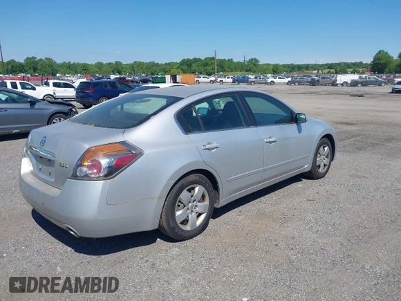 2007 Nissan Altima S with VIN 1N4AL21E47C161354, listed as a IAAI auction lot 42226945 with 341,250 mi miles and . Bid and sale history available at DreamBid. Image 4.