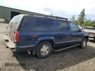 1995 Chevrolet Suburban with VIN 1GNFK16K3SJ403221, listed as a Copart auction lot 68543084 with 131,937 mi miles and Clean Title. Bid and sale history available at carsss.com. Image 3.