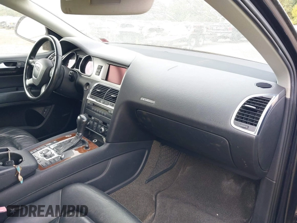 2007 Audi Q7 Premium with VIN WA1BY74L77D049594, listed as a IAAI auction lot 40436848 with 147,384 mi miles and . Bid and sale history available at DreamBid. Image 5.