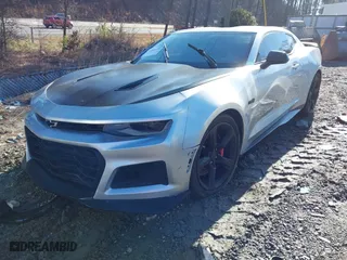 2018 Chevrolet Camaro 1SS with VIN 1G1FF1R75J0151327, listed as a IAAI auction lot 41307231 with 87,490 mi miles. Bid and sale history available at carsss.com. Image 2.