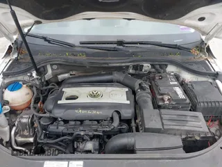 2013 Volkswagen CC Sport z VIN WVWAN7AN6DE537246, wystawiony jako IAAI lot #42361502 z przebiegiem 192 999 mil mil oraz . Historia ofert i sprzedaży dostępna na DreamBid. Obrazek 10.