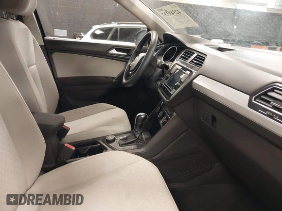 2020 Volkswagen Tiguan S with VIN 3VV0B7AX4LM117114, listed as a IAAI auction lot 42348337 with 51,654 mi miles and . Bid and sale history available at DreamBid. Image 5.