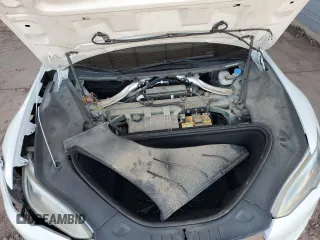 2019 Tesla Model S 75D с VIN 5YJSA1E20KF307100, выставлен на аукционе Copart как лот 54073805 с пробегом 93 644 миль миль и Списание • Salvage title. История ставок и продаж доступна на DreamBid. Изображение 11.