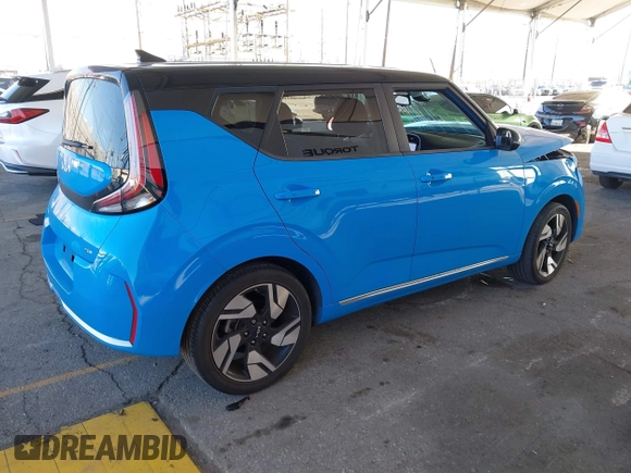 2023 Kia Soul GT-Line with VIN KNDJ53AUXP7193929, listed as a IAAI auction lot 41831491 with 34,200 mi miles. Bid and sale history available at carsss.com. Image 4.