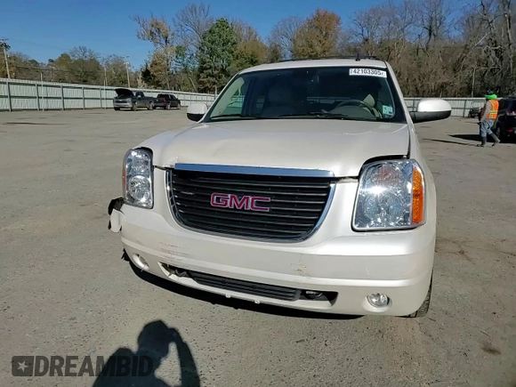 2013 GMC Yukon SLT with VIN 1GKS1CE05DR259086, listed as a Copart auction lot 42103305 with 130,079 mi miles and Salvage Title. Bid and sale history available at carsss.com. Image 11.