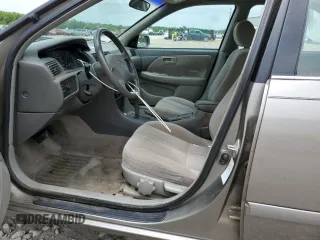2001 Toyota Camry CE z VIN 4T1BG22KX1U085868, wystawiony jako Copart lot #58100375 z przebiegiem 122 886 mil mil oraz Szkoda całkowita • Salvage title. Historia ofert i sprzedaży dostępna na DreamBid. Obrazek 7.