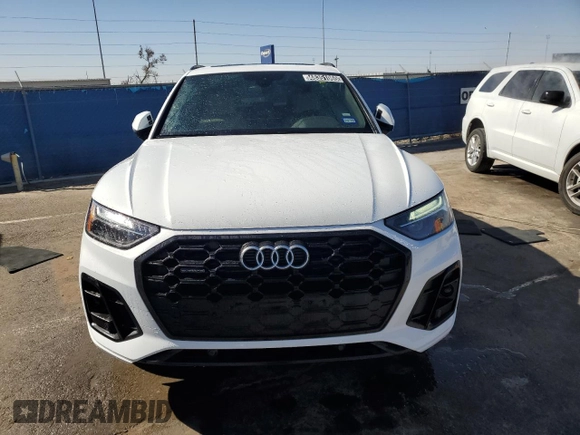 2025 Audi Q5 S line Premium z VIN WA1GAAFYXS2023169, wystawiony jako Copart lot #48351065 z przebiegiem 6 012 mil mil oraz Czysty tytuł • Clean title. Historia ofert i sprzedaży dostępna na DreamBid. Obrazek 5.