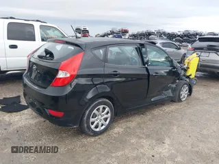 2013 Hyundai Accent GS z VIN KMHCT5AE7DU096831, wystawiony jako IAAI lot #41656690 z przebiegiem 91 442 mil mil oraz . Historia ofert i sprzedaży dostępna na DreamBid. Obrazek 4.