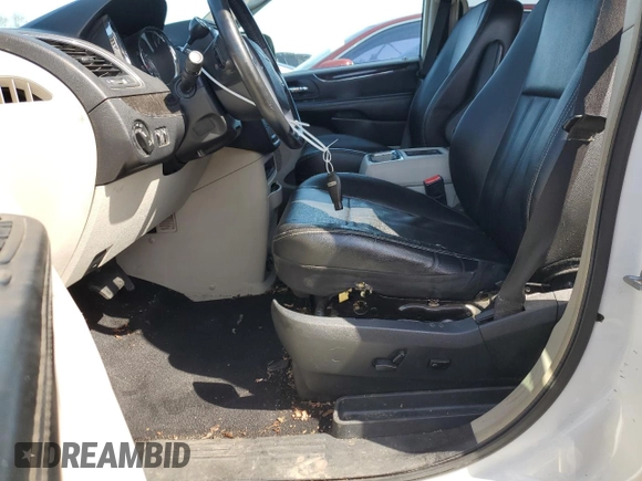 2014 Chrysler Town & Country Touring with VIN 2C4RC1BGXER445471, listed as a Copart auction lot 47644165 with 172,247 mi miles and Salvage Title. Bid and sale history available at carsss.com. Image 7.