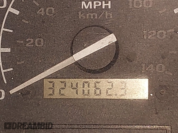 1997 Ford F-250 HD with VIN 1FTHX26F1VEB16291, listed as a IAAI auction lot 42046269 with 324,062 mi miles. Bid and sale history available at carsss.com. Image 7.