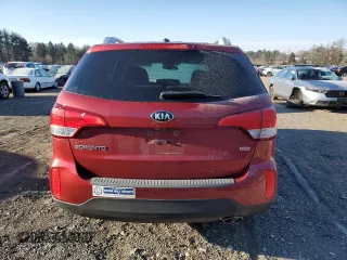 2015 Kia Sorento LX with VIN 5XYKTDA71FG555044, listed as a Copart auction lot 45958655 with 164,196 mi miles and Clean Title. Bid and sale history available at carsss.com. Image 6.