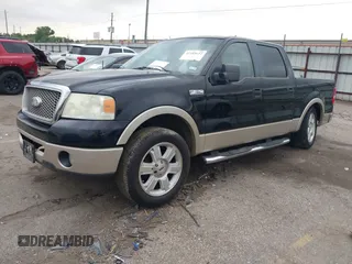 2007 Ford F-150 XLT z VIN 1FTPW12V57KC76801, wystawiony jako IAAI lot #42485652 z przebiegiem Nie podano mil oraz . Historia ofert i sprzedaży dostępna na DreamBid. Obrazek 16.