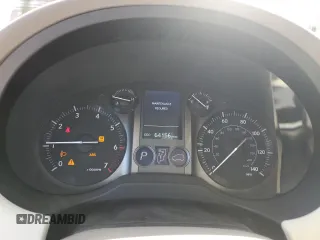 2015 Lexus GX 460 z VIN JTJBM7FX9F5093331, wystawiony jako Copart lot #57344465 z przebiegiem 64 156 mil mil oraz Szkoda całkowita • Salvage title. Historia ofert i sprzedaży dostępna na DreamBid. Obrazek 9.
