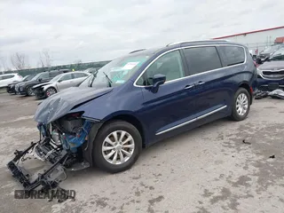 2018 Chrysler Pacifica Touring L z VIN 2C4RC1BG6JR233614, wystawiony jako IAAI lot #40794355 z przebiegiem 52 469 mil mil oraz . Historia ofert i sprzedaży dostępna na DreamBid. Obrazek 18.