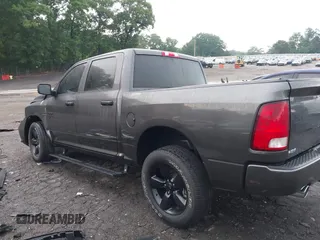 2021 Ram 1500 Tradesman z VIN 3C6RR6KT2MG704541, wystawiony jako IAAI lot #42234019 z przebiegiem 19 227 mil mil oraz . Historia ofert i sprzedaży dostępna na DreamBid. Obrazek 14.