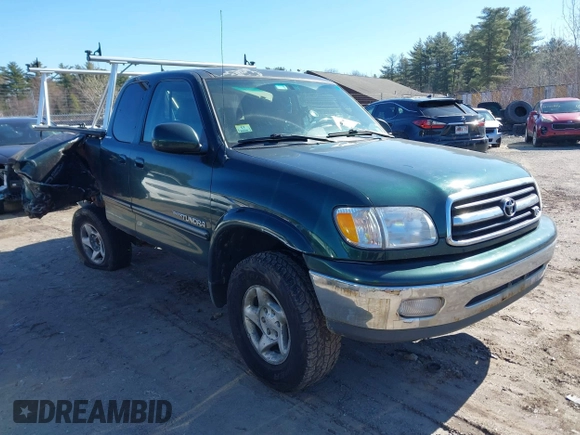 2000 Toyota Tundra Limited with VIN 5TBBT4815YS065867, listed as a IAAI auction lot 41995501 with 208,889 mi miles. Bid and sale history available at carsss.com. Image 1.