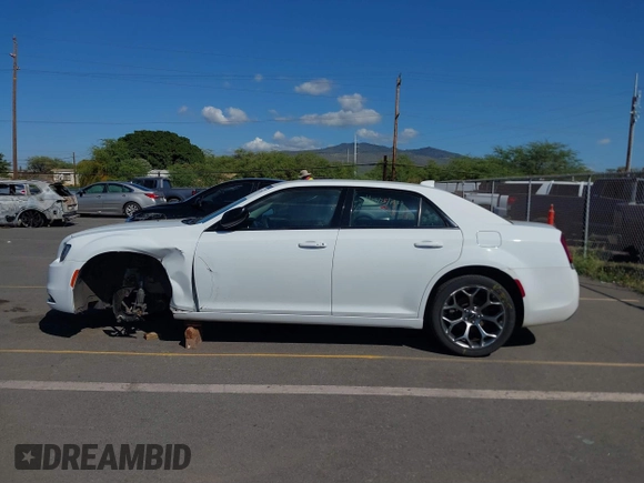 2018 Chrysler 300 Touring with VIN 2C3CCAAG9JH320506, listed as a IAAI auction lot 41473791 with Not Provided miles. Bid and sale history available at carsss.com. Image 15.