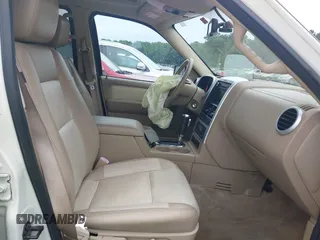 2008 Mercury Mountaineer Premier with VIN 4M2EU48898UJ01323, listed as a IAAI auction lot 39442831 with 156,293 mi miles. Bid and sale history available at carsss.com. Image 5.