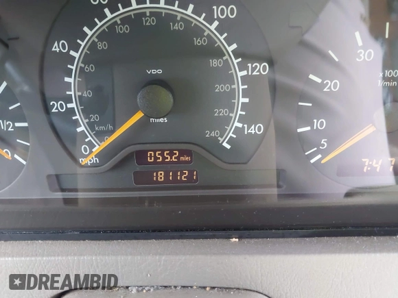 1998 Mercedes-Benz C 230/260/280/320 with VIN WDBHA23G5WA606125, listed as a IAAI auction lot 42064201 with 181,121 mi miles and . Bid and sale history available at carsss.com. Image 15.