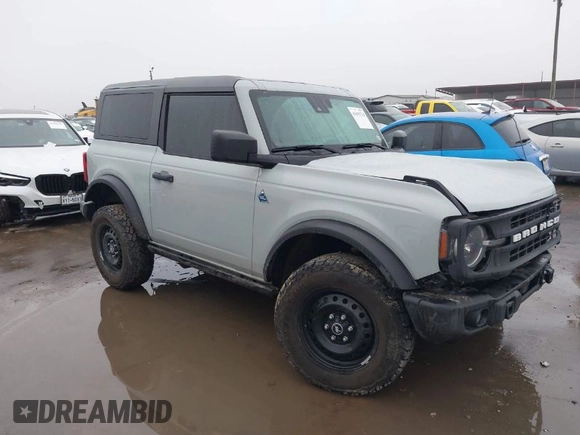 2023 Ford Bronco with VIN 1FMDE5AH7PLB27790, listed as a IAAI auction lot 41435714 with 27,930 mi miles. Bid and sale history available at carsss.com. Image 1.