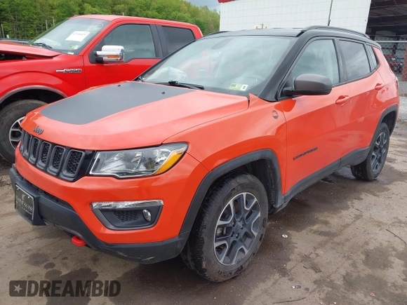 2019 Jeep Compass Trailhawk with VIN 3C4NJDDB5KT754054, listed as a IAAI auction lot 42184031 with 42,214 mi miles and . Bid and sale history available at DreamBid. Image 2.