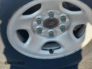 2004 Chevrolet Astro Cargo z VIN 1GCDM19X34B106870, wystawiony jako IAAI lot #42398500 z przebiegiem 274 076 mil mil oraz . Historia ofert i sprzedaży dostępna na DreamBid. Obrazek 17.