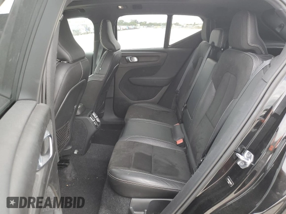 2019 Volvo XC40 Momentum z VIN YV4162XZ1K2009216, wystawiony jako Copart lot #87921575 z przebiegiem 46 527 mil mil oraz Nie do naprawy • Non repairable. Historia ofert i sprzedaży dostępna na DreamBid. Obrazek 12.