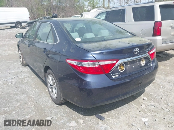2017 Toyota Camry XLE with VIN 4T1BF1FK8HU715100, listed as a IAAI auction lot 41910692 with 113,438 mi miles. Bid and sale history available at carsss.com. Image 3.