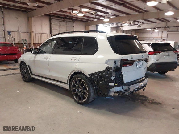2024 BMW X7 M60i with VIN 5UX33EM04R9T72699, listed as a IAAI auction lot 41296464 with 39,785 mi miles. Bid and sale history available at carsss.com. Image 3.