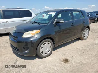 2009 Scion xD z VIN JTKKU10459J033744, wystawiony jako Copart lot #59401745 z przebiegiem 159 722 mil mil oraz Tytuł czysty. Historia ofert i sprzedaży dostępna na DreamBid. Obrazek 1.
