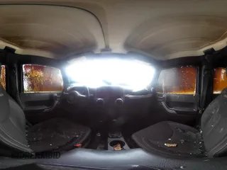 2016 Jeep Wrangler Unlimited Sahara z VIN 1C4HJWEG4GL261147, wystawiony jako IAAI lot #42239252 z przebiegiem 69 604 mil mil oraz . Historia ofert i sprzedaży dostępna na DreamBid. Obrazek 18.