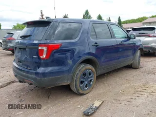2016 Ford Police Interceptor Utility z VIN 1FM5K8AR2GGA28729, wystawiony jako IAAI lot #42318398 z przebiegiem 231 620 mil mil oraz . Historia ofert i sprzedaży dostępna na DreamBid. Obrazek 4.