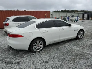 2016 Jaguar XF 35t Premium with VIN SAJBD4BV5GCY06116, listed as a Copart auction lot 82461924 with 98,609 mi miles and Clean Title. Bid and sale history available at carsss.com. Image 3.