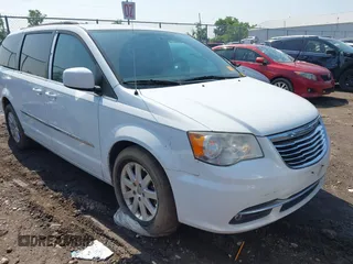 2014 Chrysler Town & Country Touring z VIN 2C4RC1BG6ER196392, wystawiony jako IAAI lot #42406589 z przebiegiem 176 598 mil mil oraz . Historia ofert i sprzedaży dostępna na DreamBid. Obrazek 1.