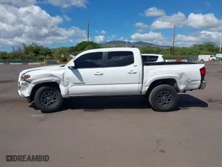 2018 Toyota Tacoma SR5 with VIN 3TMAZ5CN9JM054717, listed as a IAAI auction lot 40548037 with 85,833 mi miles. Bid and sale history available at carsss.com. Image 15.