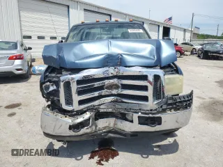 2006 Ford F-350 XL с VIN 1FTWW33PX6EA73794, выставлен на аукционе Copart как лот 54686685 с пробегом 175 409 миль миль и Списание • Salvage title. История ставок и продаж доступна на DreamBid. Изображение 5.