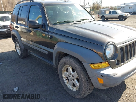 2005 Jeep Liberty Sport with VIN 1J4GL48K85W700799, listed as a IAAI auction lot 42054433 with 166,989 mi miles. Bid and sale history available at carsss.com. Image 6.