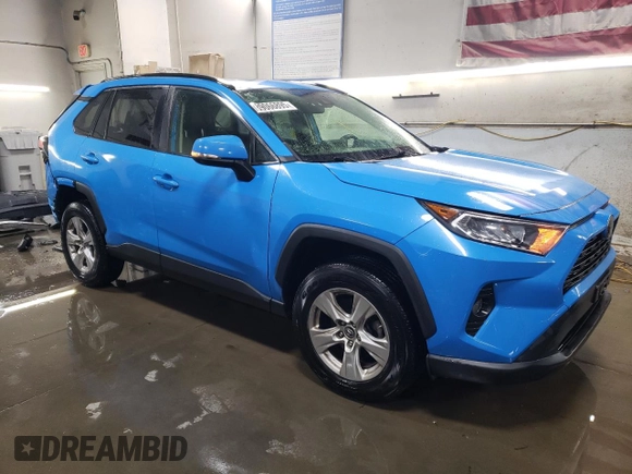 2019 Toyota RAV4 XLE with VIN JTMP1RFVXKD011571, listed as a Copart auction lot 89066895 with 81,955 mi miles and Salvage Title. Bid and sale history available at DreamBid. Image 4.